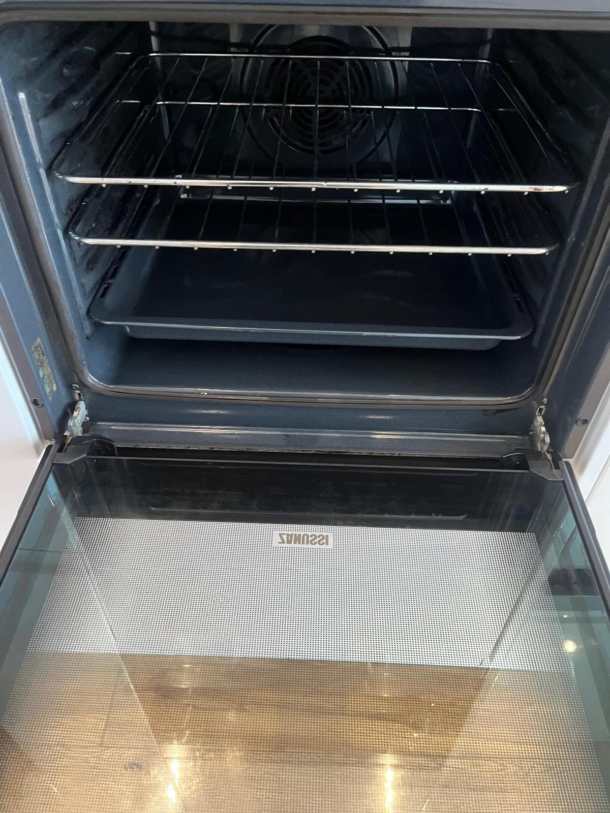 Oven Door Glass Cleaning After