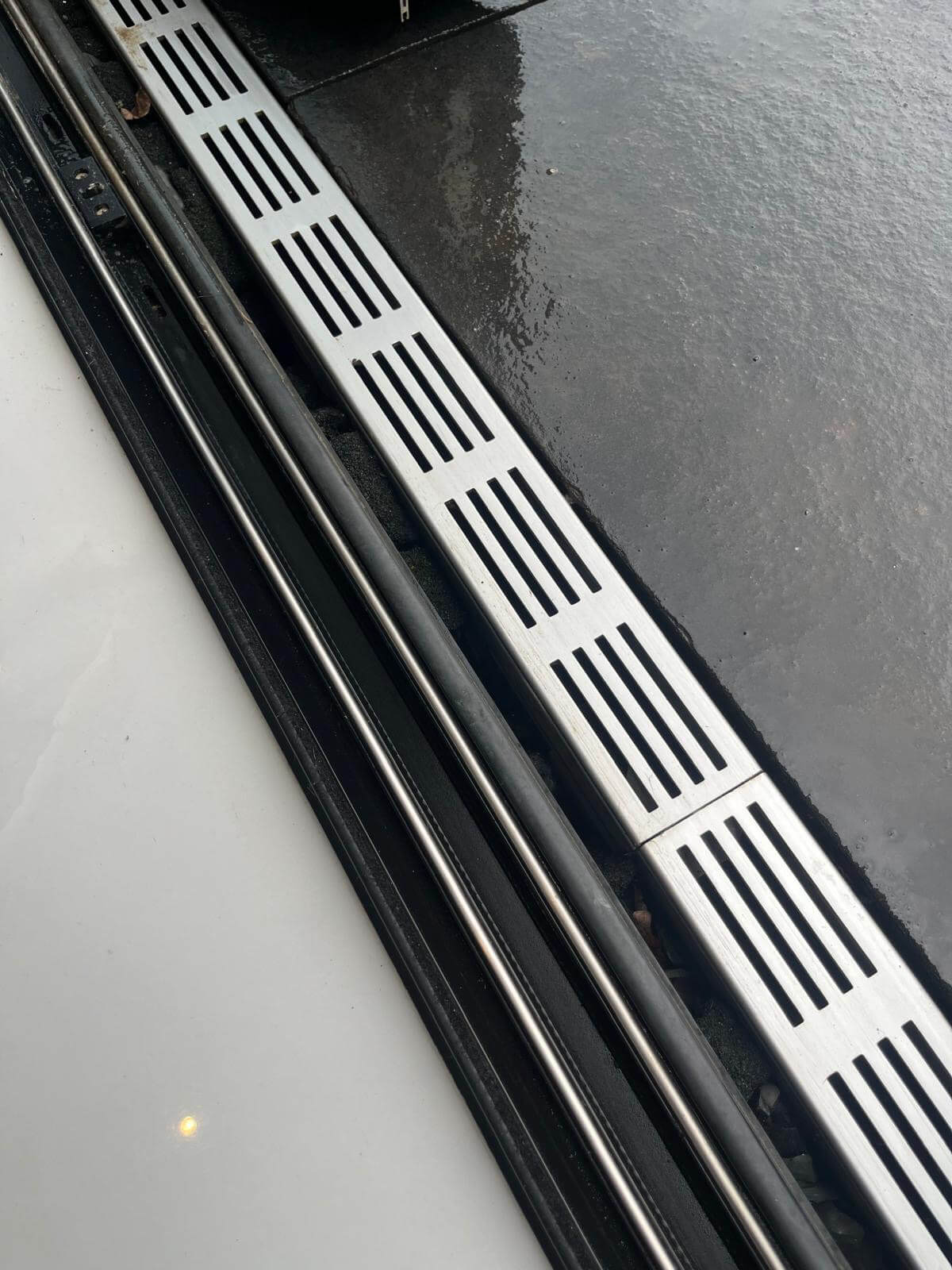 Sliding Door Profile Cleaning After